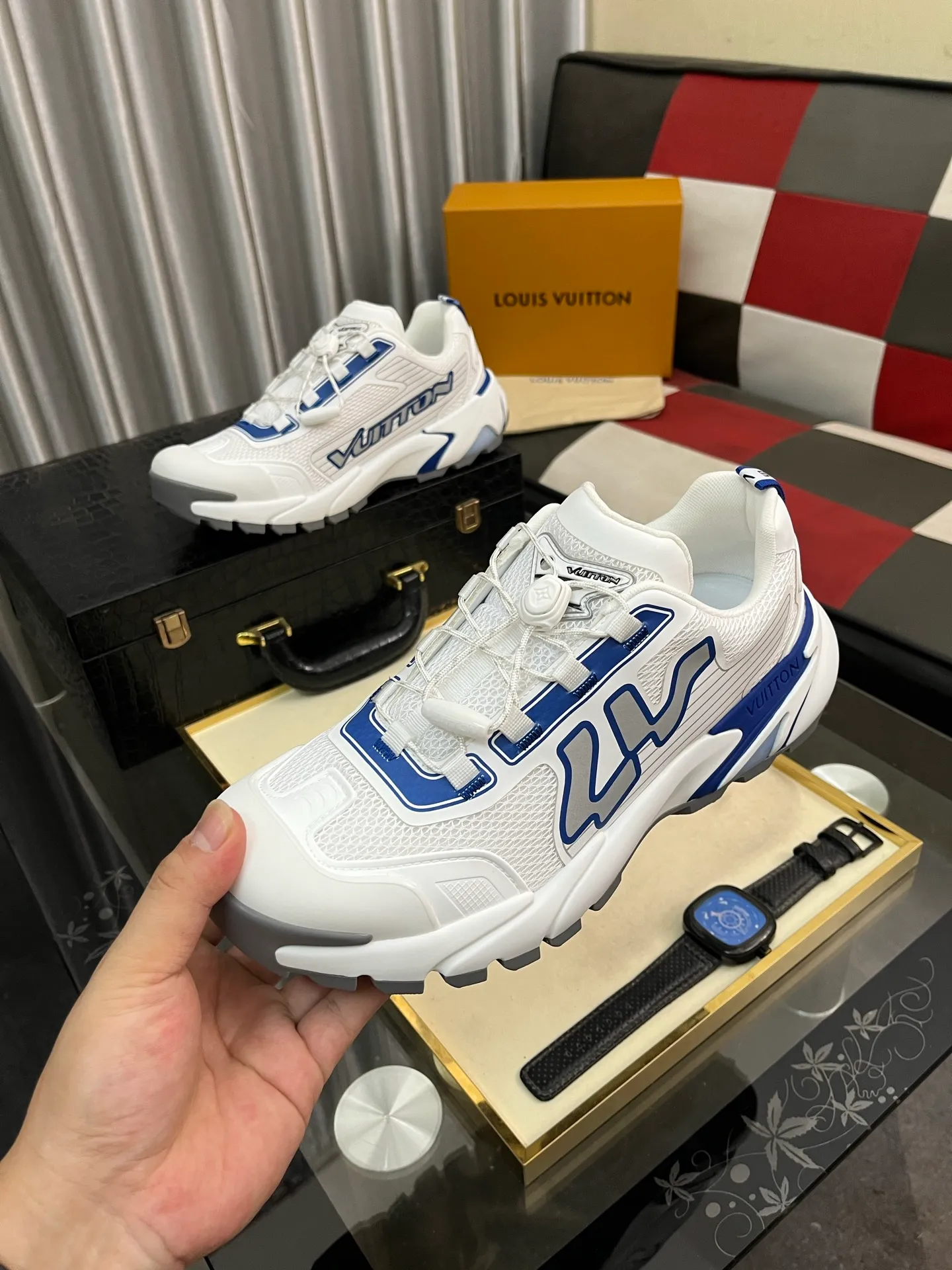 Men's shoes 💰780⌚️⌚️Top version [LOUIS VUITTON] Couple 🧑‍🤝‍🧑 Craftsman style Counter series (original order) New style 🍀LV Louis Vuitton - Top version LV classic high-top trendy shoes! Made of imported original craft calfskin, original breathable lining, and original wear-resistant, lightweight, high-end TPU outsole! High quality products! Code number: 36-457️⃣Colors available